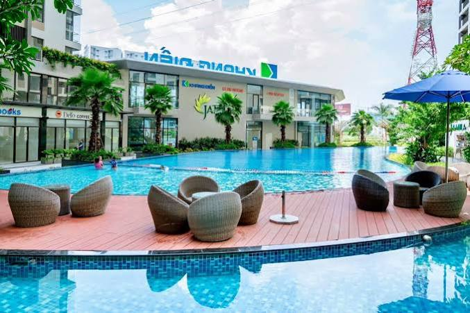 Khu Pool Bar bên hồ bơi