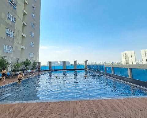 Hồ bơi Sky View tràn bờ 