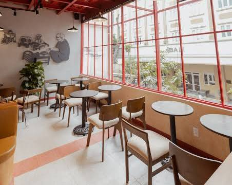 Phố ẩm thực quốc tế đa dạng