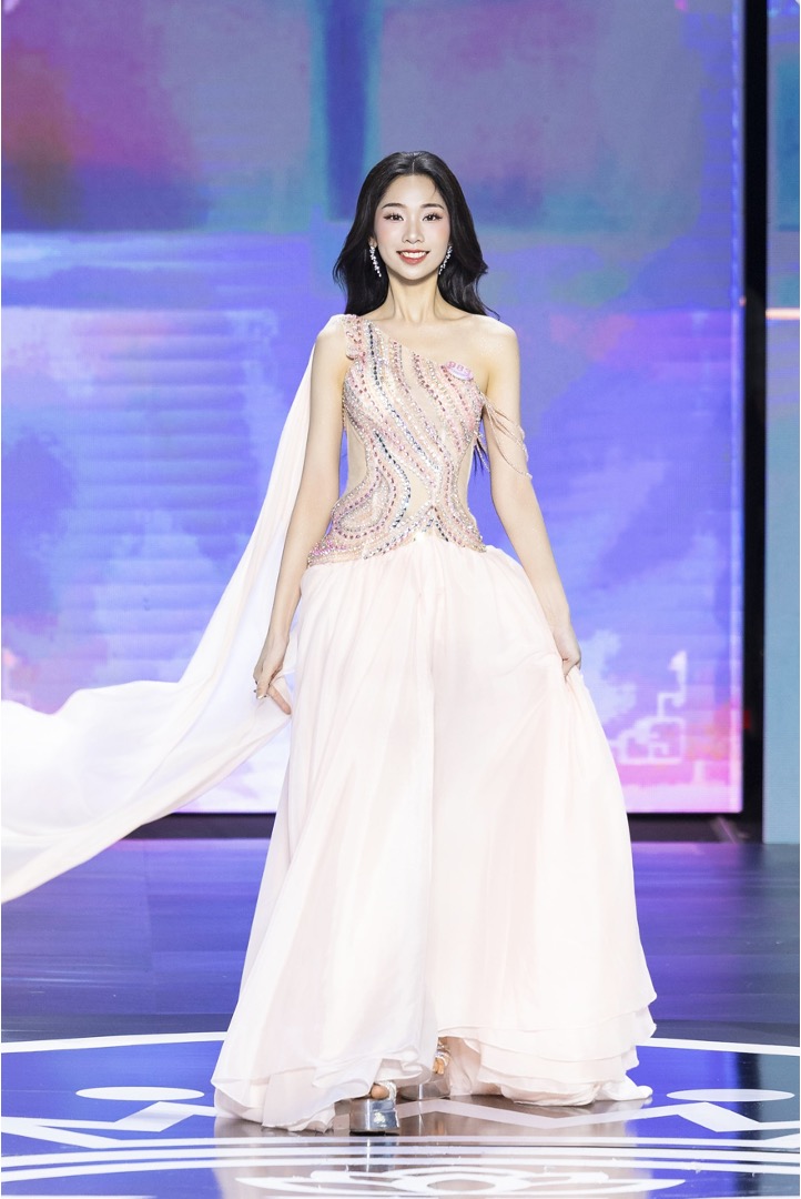 Phạm Thuỳ Dương